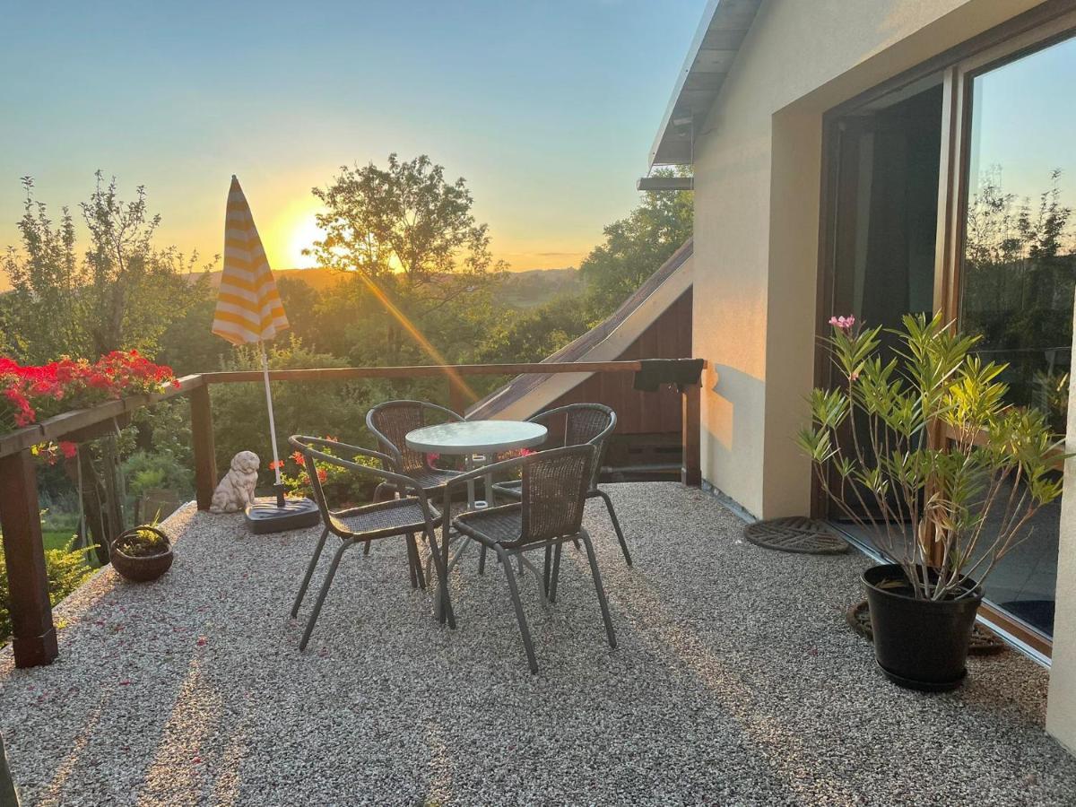 Apartman V Podhuri Jizerskych Hor Zelezny Brod Exterior foto